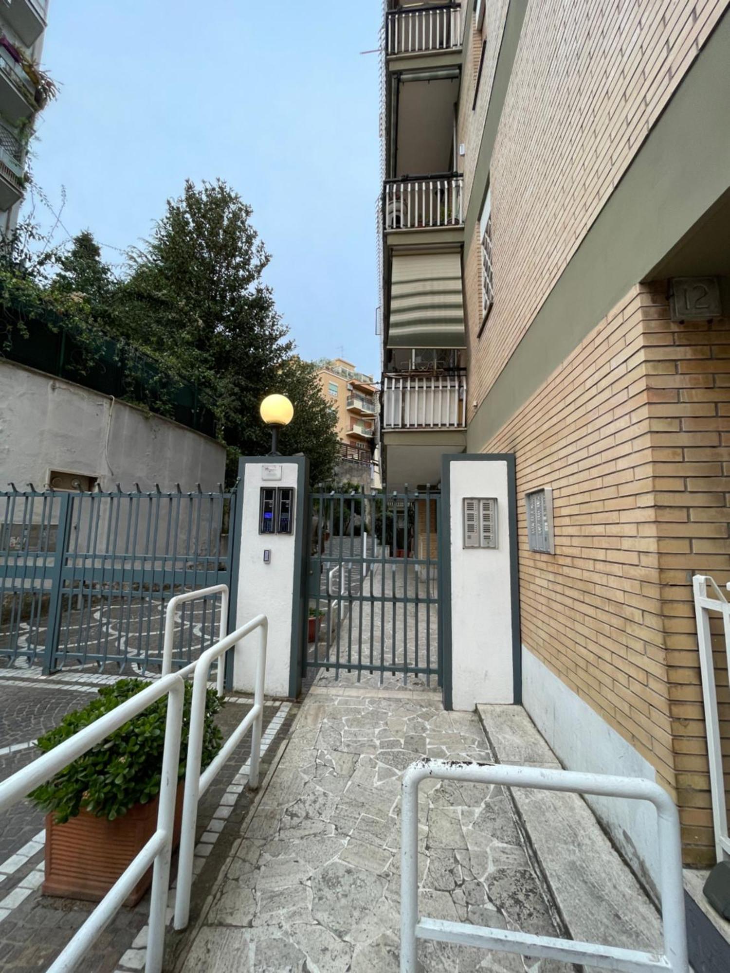 Trastevere Station Sweet Rest Рим Екстер'єр фото