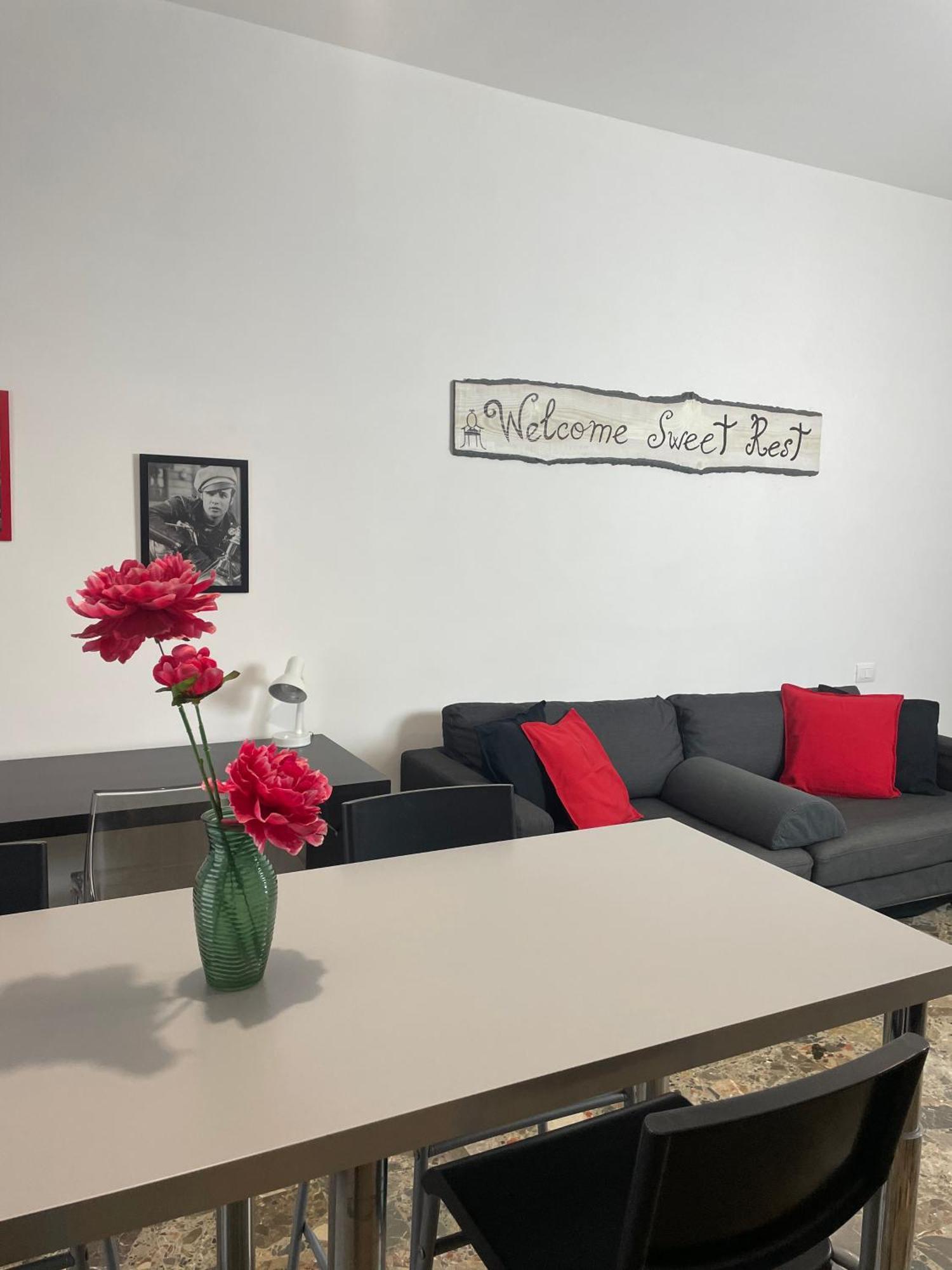 Trastevere Station Sweet Rest Рим Екстер'єр фото